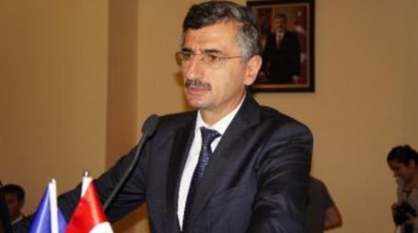 Kastamonu Valisi Erdoğan Bektaş: