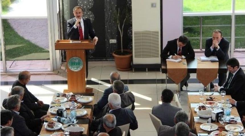 Başkan D&uuml;ndar, Muhtarlarla Bir Araya Geldi