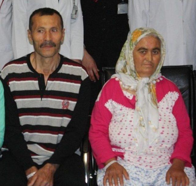 40 Yıl Sonra Karısına En G&uuml;zel Hediyeyi Verdi 1