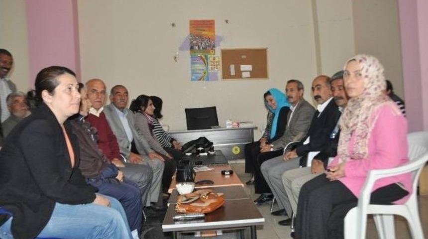 Bağlar Belediyesi Eş Başkanları Mahalle Meclislerini Gezdi