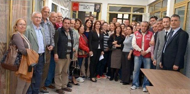 Çeşme de Ösym Protestosu İçin İmza Kampanyası 1