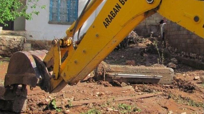 Araban&rsquo;da, Fıstık Tarlalarını Dolu Vurdu!