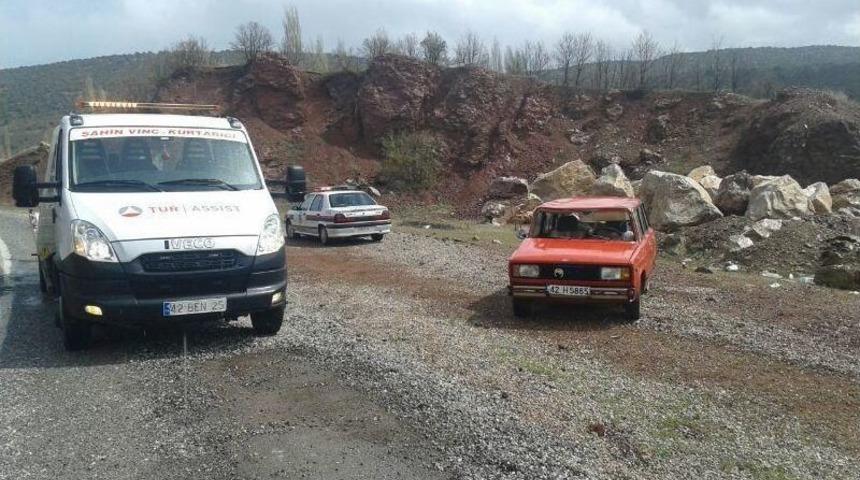 Beyşehir'de Otomobil Devrildi: 2 Yaralı