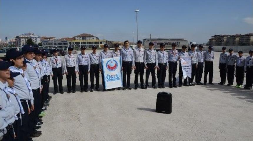 İzciler, &Ccedil;anakkale'ye Uğurlandı