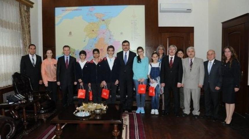 Burhaniyeli &Ouml;ğrencilere Vali Teşekk&uuml;r&uuml;