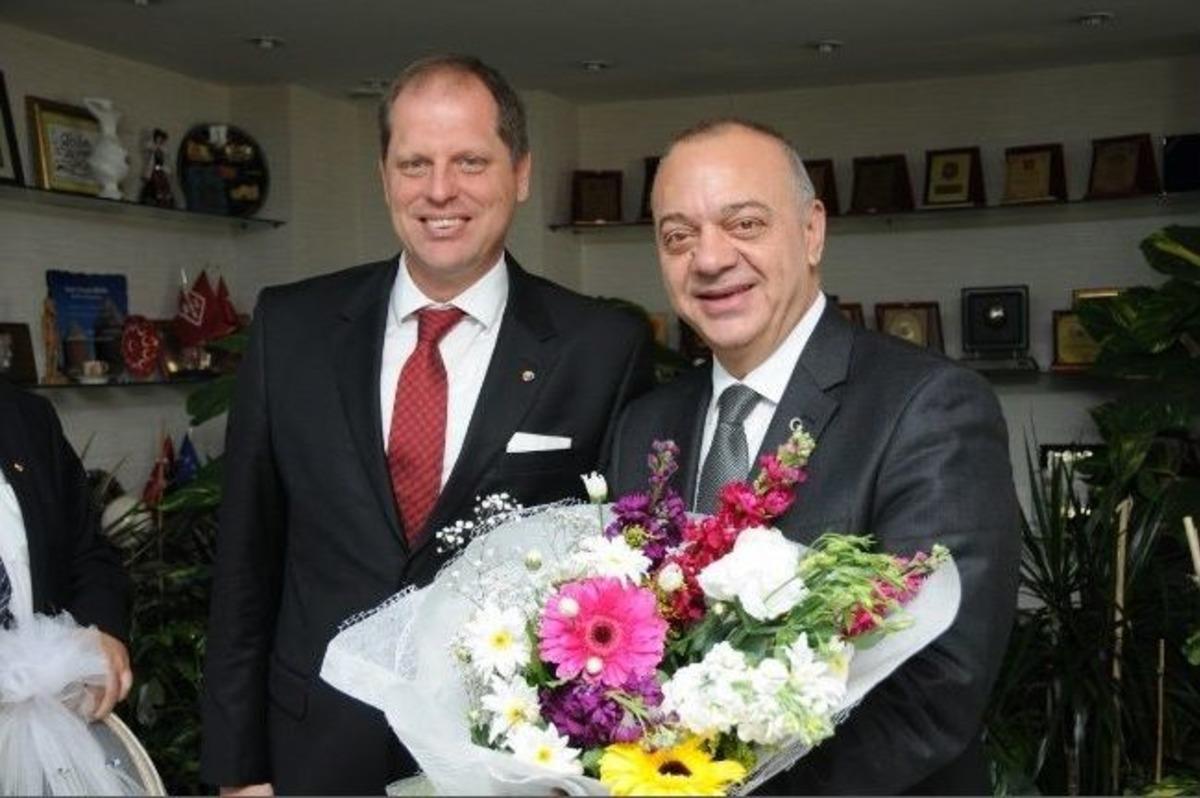 Başkan Erg&uuml;n&rsquo;e Ziyaret&ccedil;i Akını