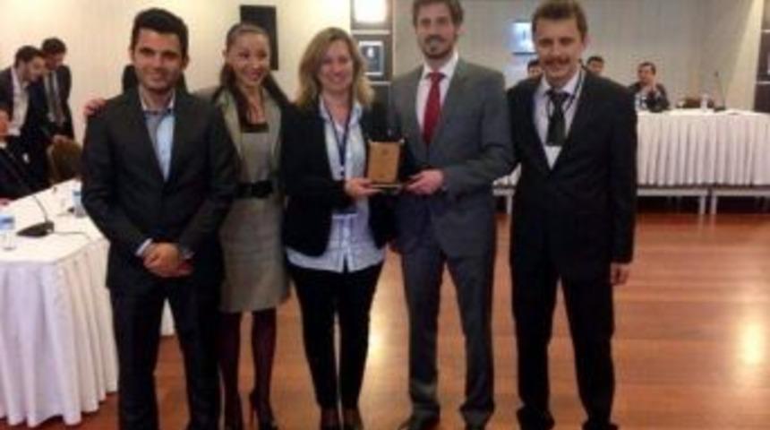 Akdeniz &Uuml;niversitesi (a&uuml;) Hukuk Fak&uuml;ltesi&rsquo;nin Başarısı