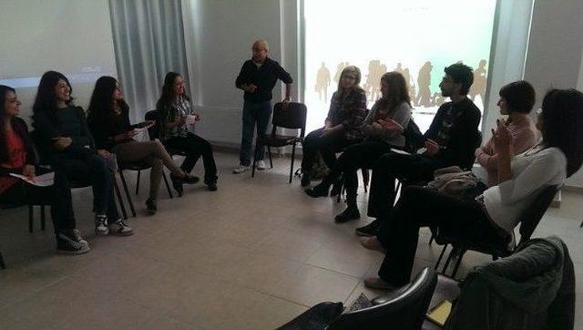 Öğretmen Adaylarına Etkili İletişim Semineri Verildi 2