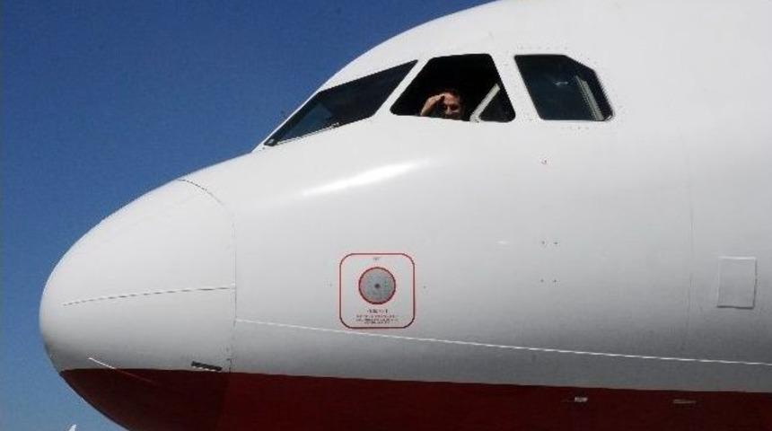 39 Yıllık U&ccedil;uş Hayatına Noktayı Koydu