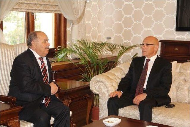 Talat, Kıbrıs Gazileriyle Bir Araya Geldi 1