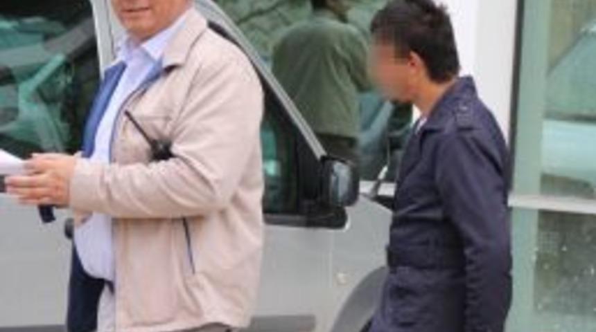 Kavgada 2 Kişiyi Bı&ccedil;akladığı İddia Edilen Gen&ccedil; Adliyeye Sevk Edildi