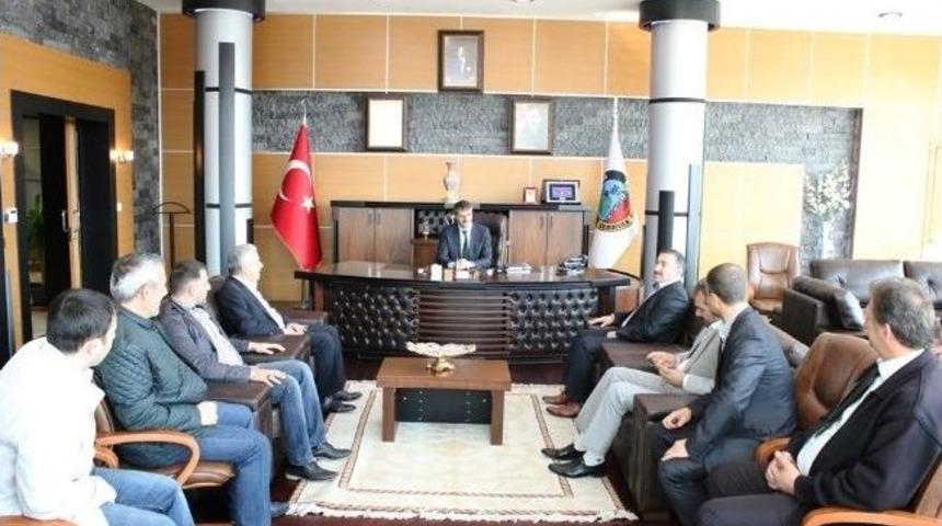 Sakarya Rizeliler Derneği&rsquo;nden Başkan Alemdar&rsquo;a Ziyaret