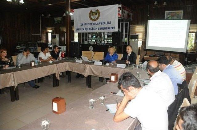 Cizrede Avukatlara Yönelik Cmk Semineri Verildi