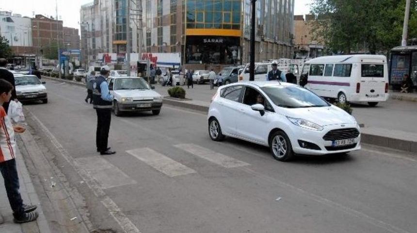 Siverek&rsquo;te Trafik Zabıta Ekiplerinin Trafik Denetimleri