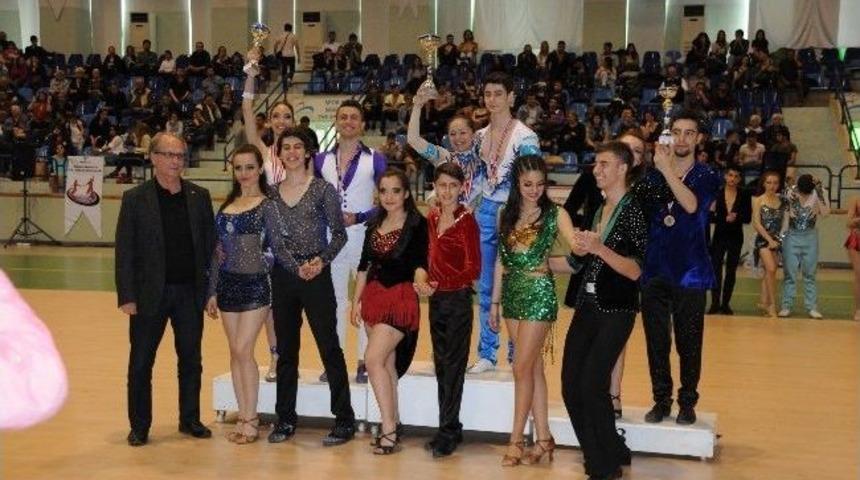 Marmaris Dans Festivaliyle Renklendi