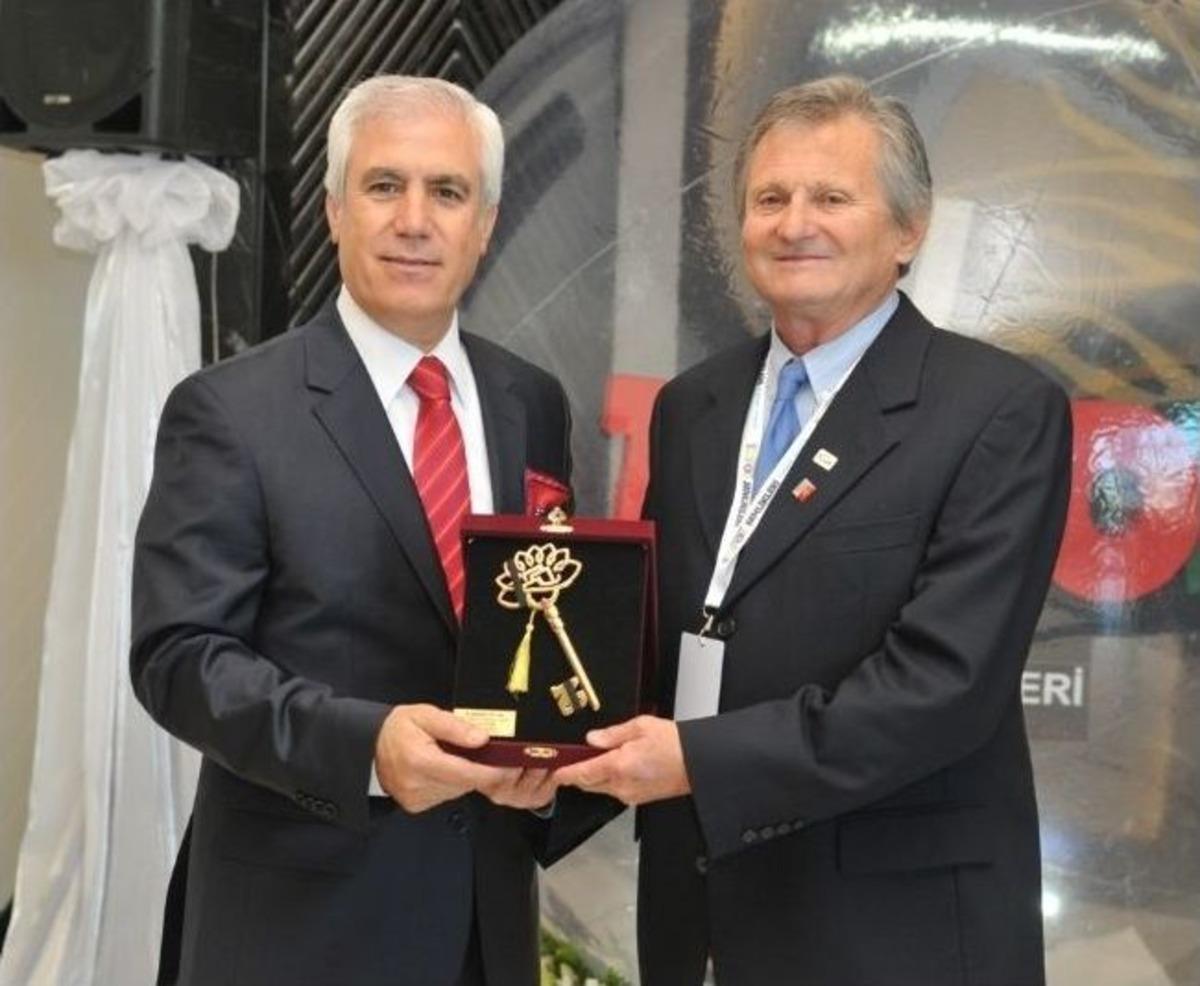 U&ccedil;an Basket&ccedil;ilerden Nefes Kesen Şov