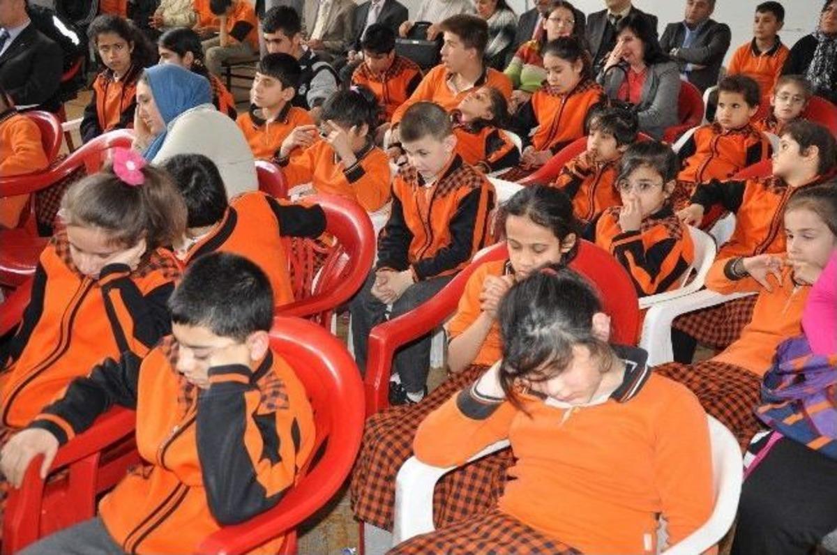 (&ouml;zel Haber) G&ouml;rme Engelli &Ouml;ğrencilerden Kutlu Doğum Etkinliği