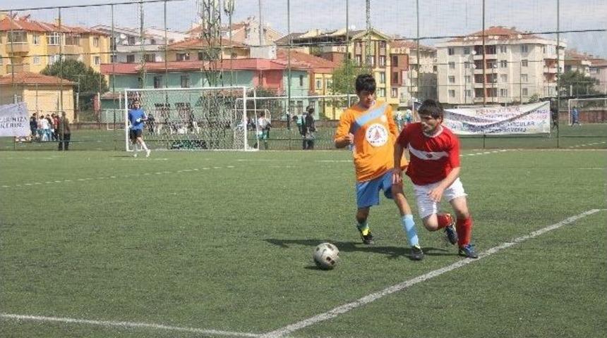 &Ouml;zeller B&ouml;lge Ve T&uuml;rkiye Futbol Şampiyonası&rsquo;nın Kalbi Yalova&rsquo;da Atıyor