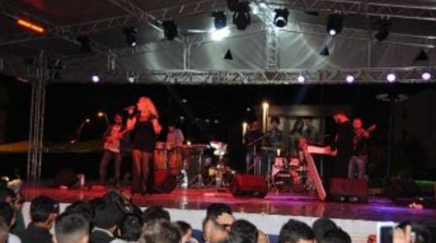 Modband Marmaris&rsquo;te Konser Verdi