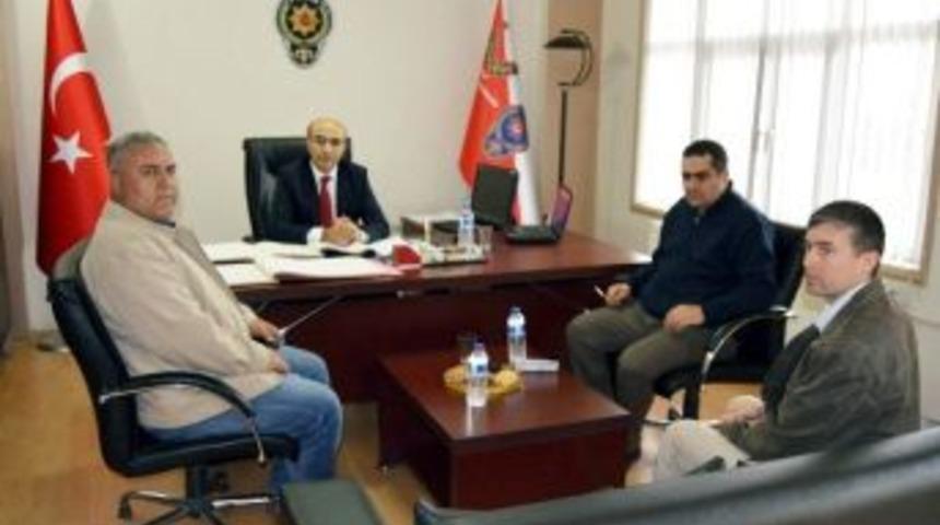 Adıyaman Valisi Mahmut Demirtaş, Emniyet Ve Jandarmayı Ziyaret Etti