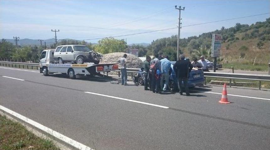 Milas'ta Trafik Kazasu:2 Yaralı