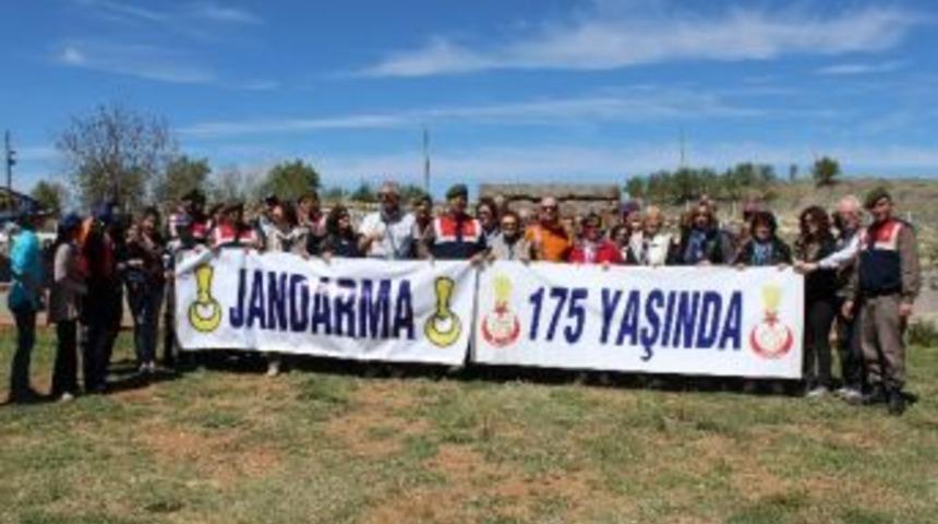 Jandarma &Ouml;ğrencileri Tarihi Mekanları Tanıtıyor