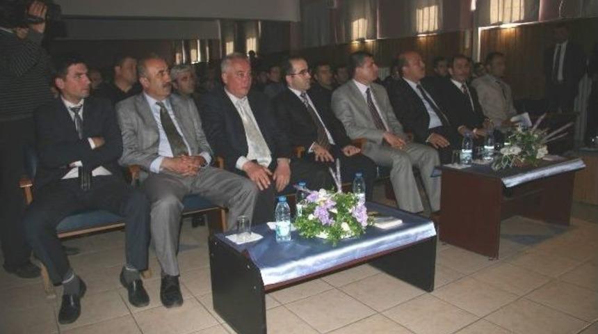 &lsquo;masallar, İnsanlar, Birde T&uuml;rk&uuml;ler&rsquo; Afyonkarahisar E Tipi Kapalı Cezaevinde Sahne Aldı