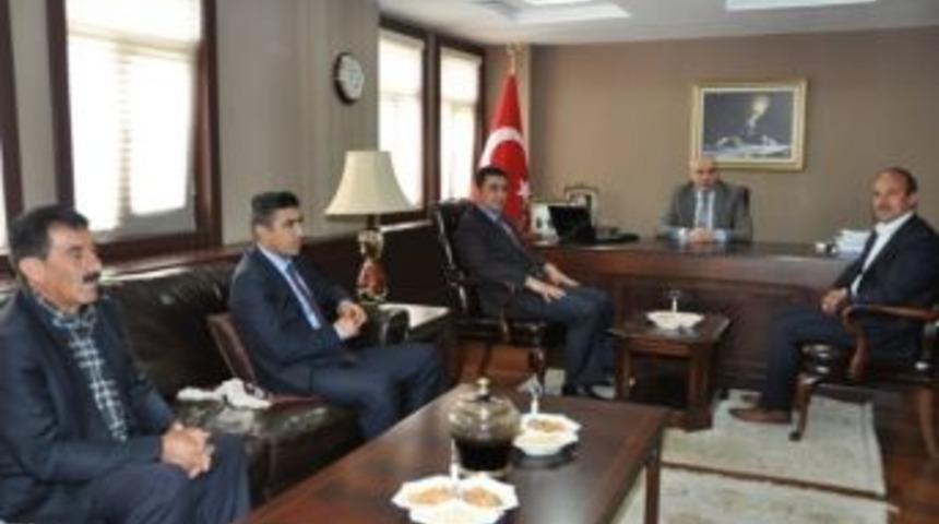 Ak Parti Şırnak İl Başkanı Mehmet Demir Vali İpek&rsquo;i Ziyaret Etti