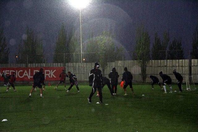 Elazığspor’da Galatasaray Mesaisi Başladı