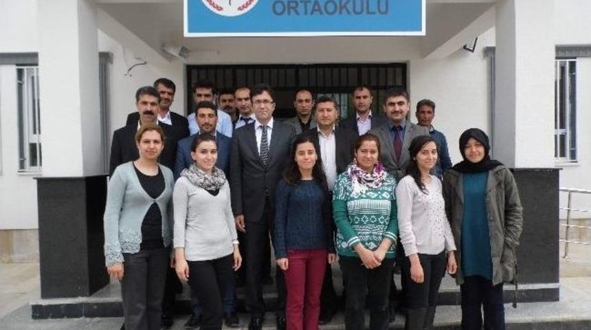 Başkandan İlk Ziyaret M&uuml;d&uuml;rl&uuml;k Yaptığı Okula