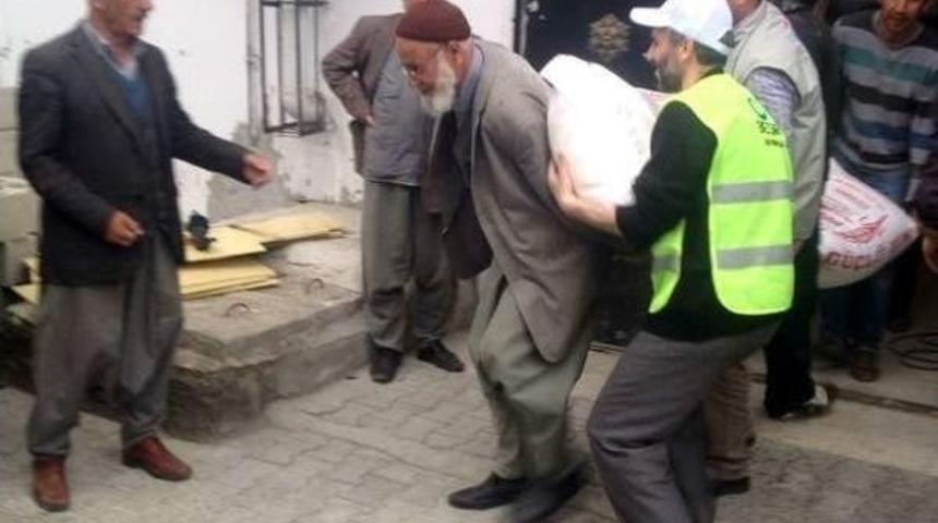 Beşir Ve T&uuml;msiad&rsquo;ın Yardım Tırı Suriyeye G&ouml;nderildi