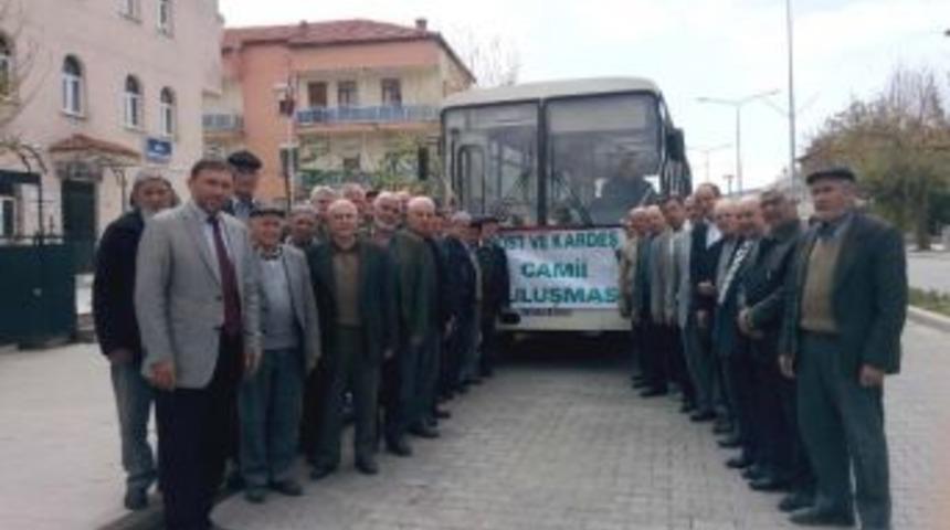 Kula'dan Kardeş Cami Buluşması