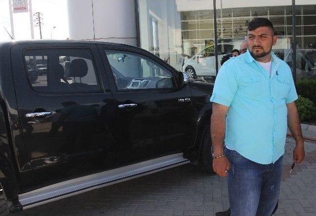 Kapısı Açık Bırakılan Otomobilden 69 Bin Lira Çalındı