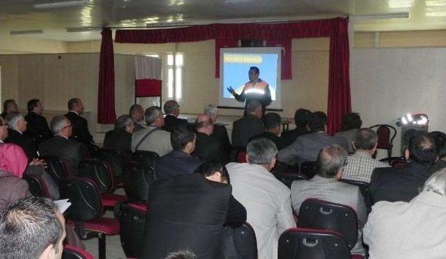 Kulalı Eğitimcilere Afet Ve Acil Durum Semineri Verildi