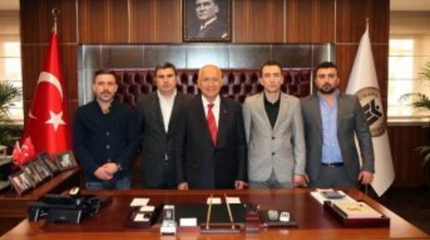 Yaşar&rsquo;a Hemşehri Jesti