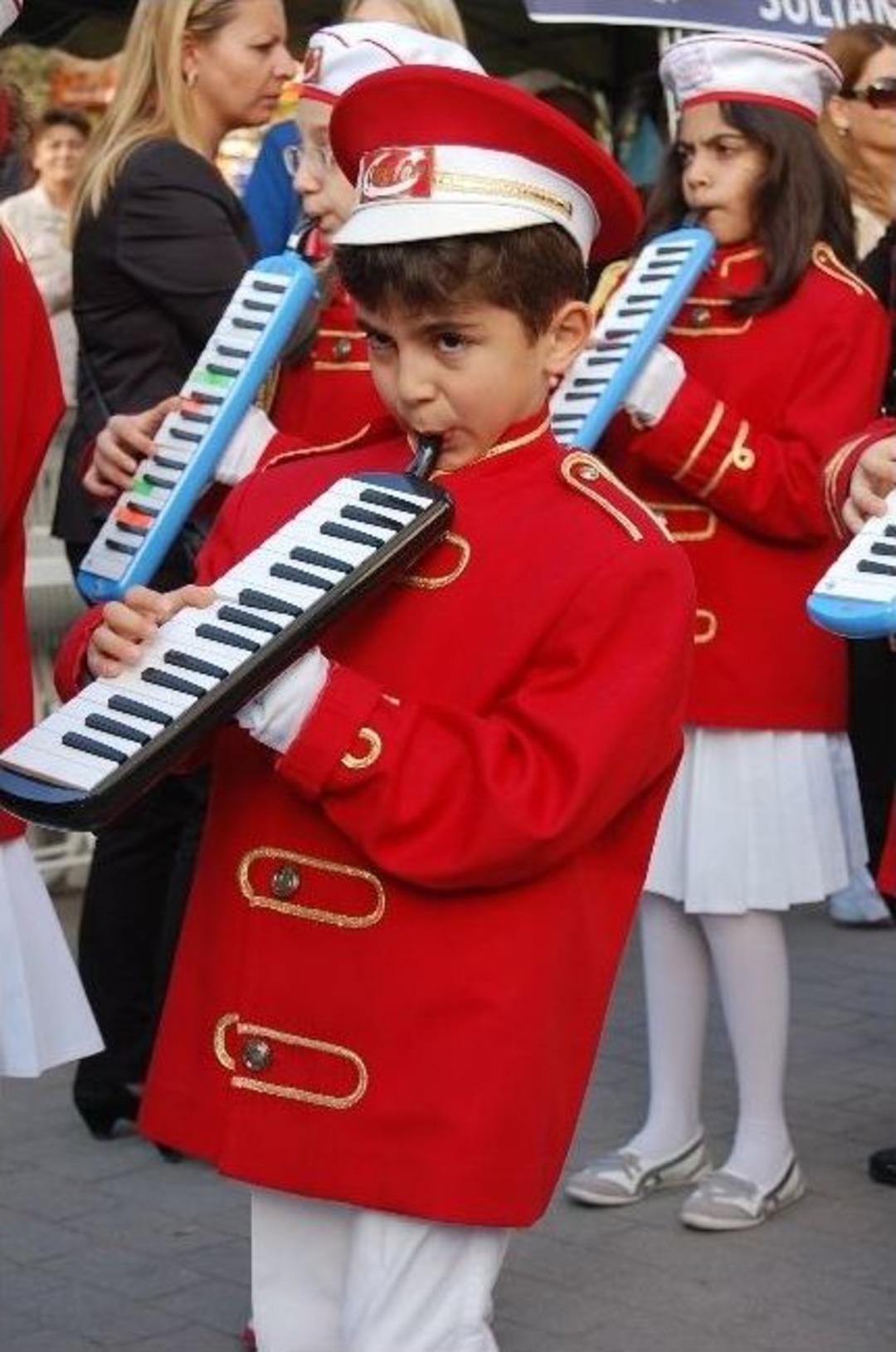 D&uuml;nya &Ccedil;i&ccedil;ekleri Eskişehir&rsquo;de