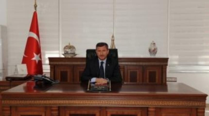 Yılmaz'dan 23 Nisan Ulusal Egemenlik Ve &Ccedil;ocuk Bayramı Mesajı