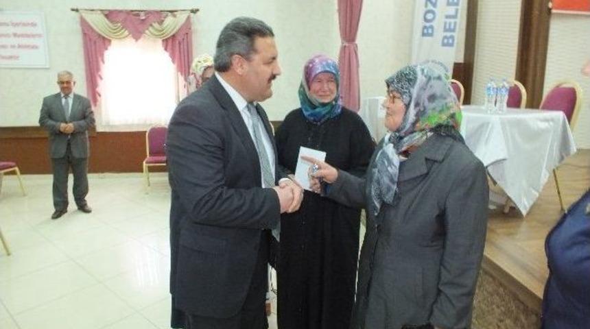 Boz&uuml;y&uuml;k'te Salavat-ı Şerif Yarışması