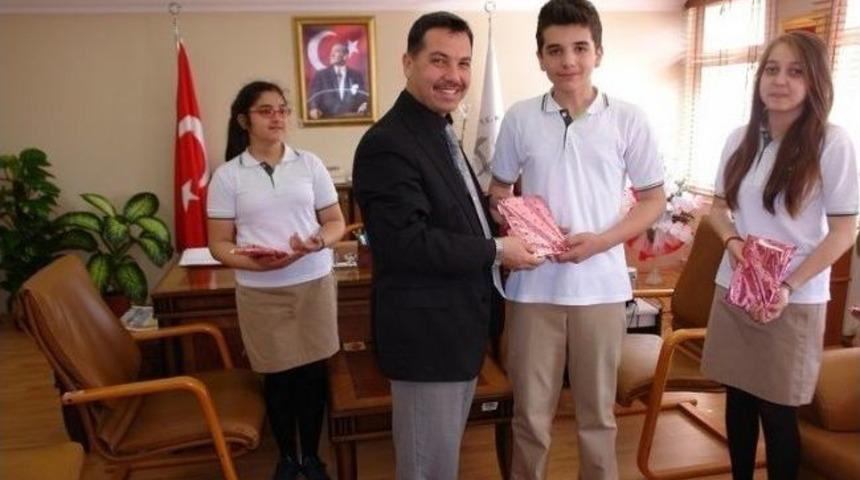 &Ouml;ğrencilerden İl Milli Eğitim M&uuml;d&uuml;r&uuml;ne Ziyaret
