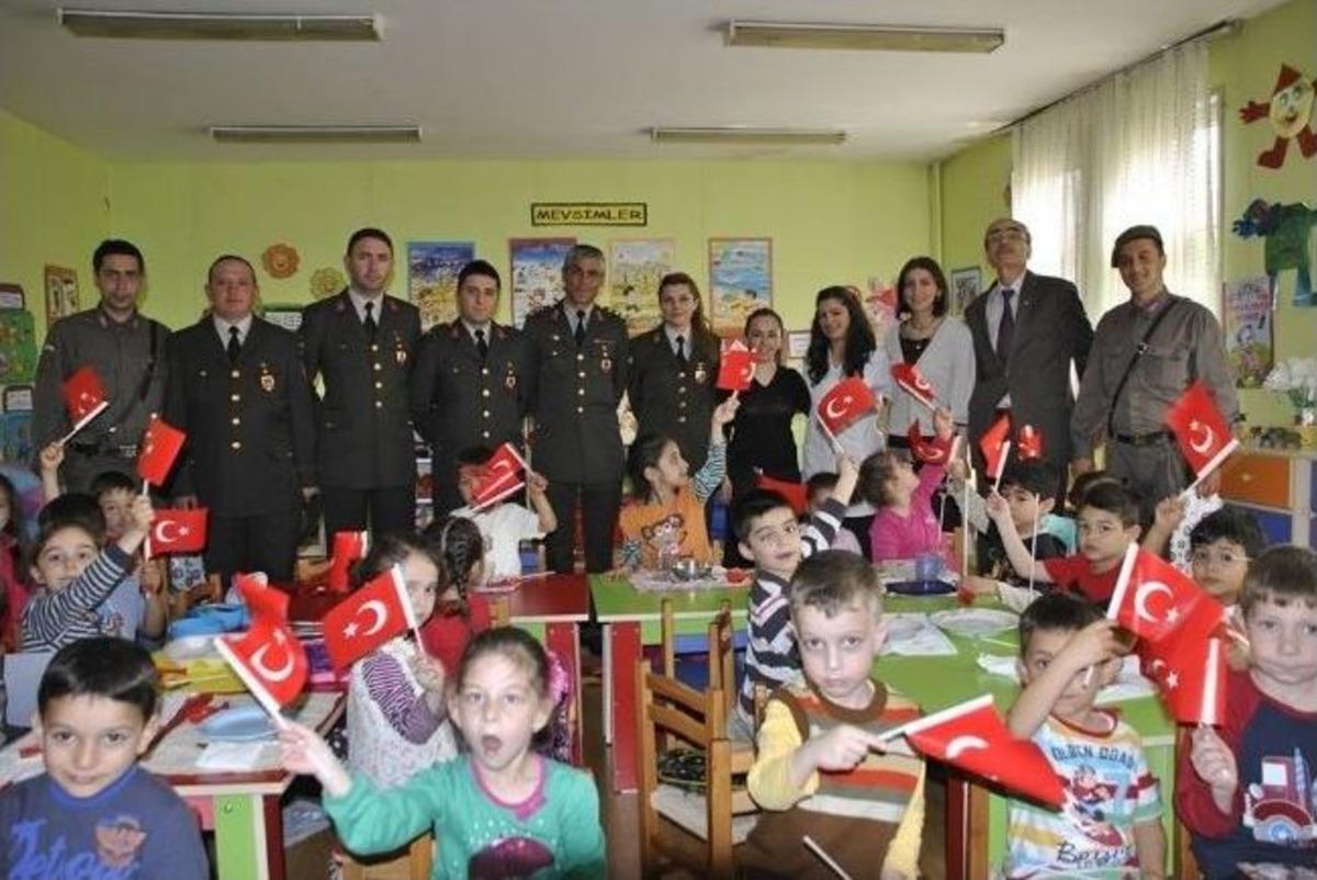 Jandarmadan &Ouml;ğrencilere Ziyaret