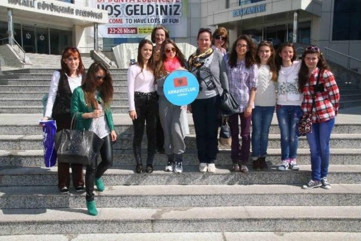 D&uuml;nya &Ccedil;ocukları Kocaeli&rsquo;ne Gelmeye Devam Ediyor