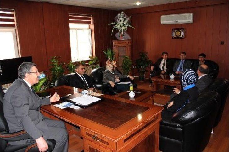 Müdür Dursun’dan Başarılı Öğrencilere Ödül G2