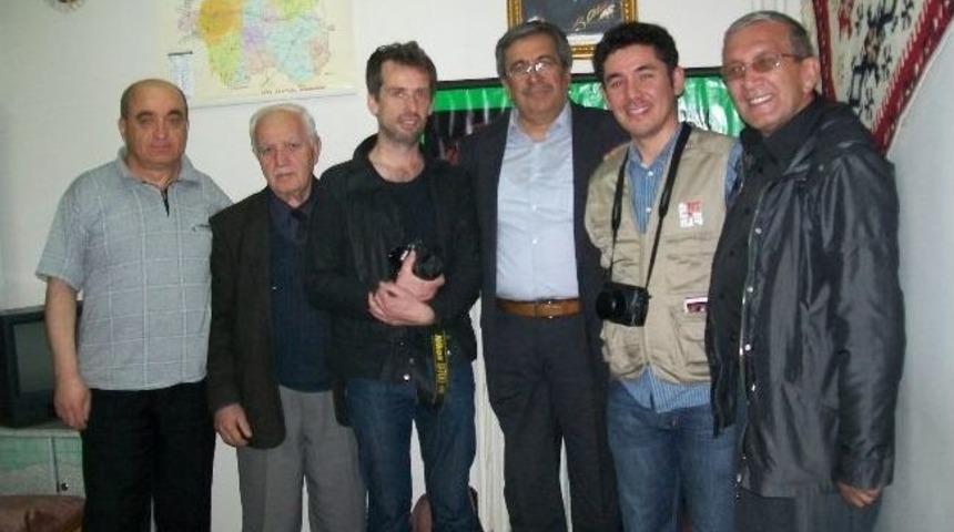 Bel&ccedil;ikalı Gazeteciler Esab'ı Ziyaret Etti