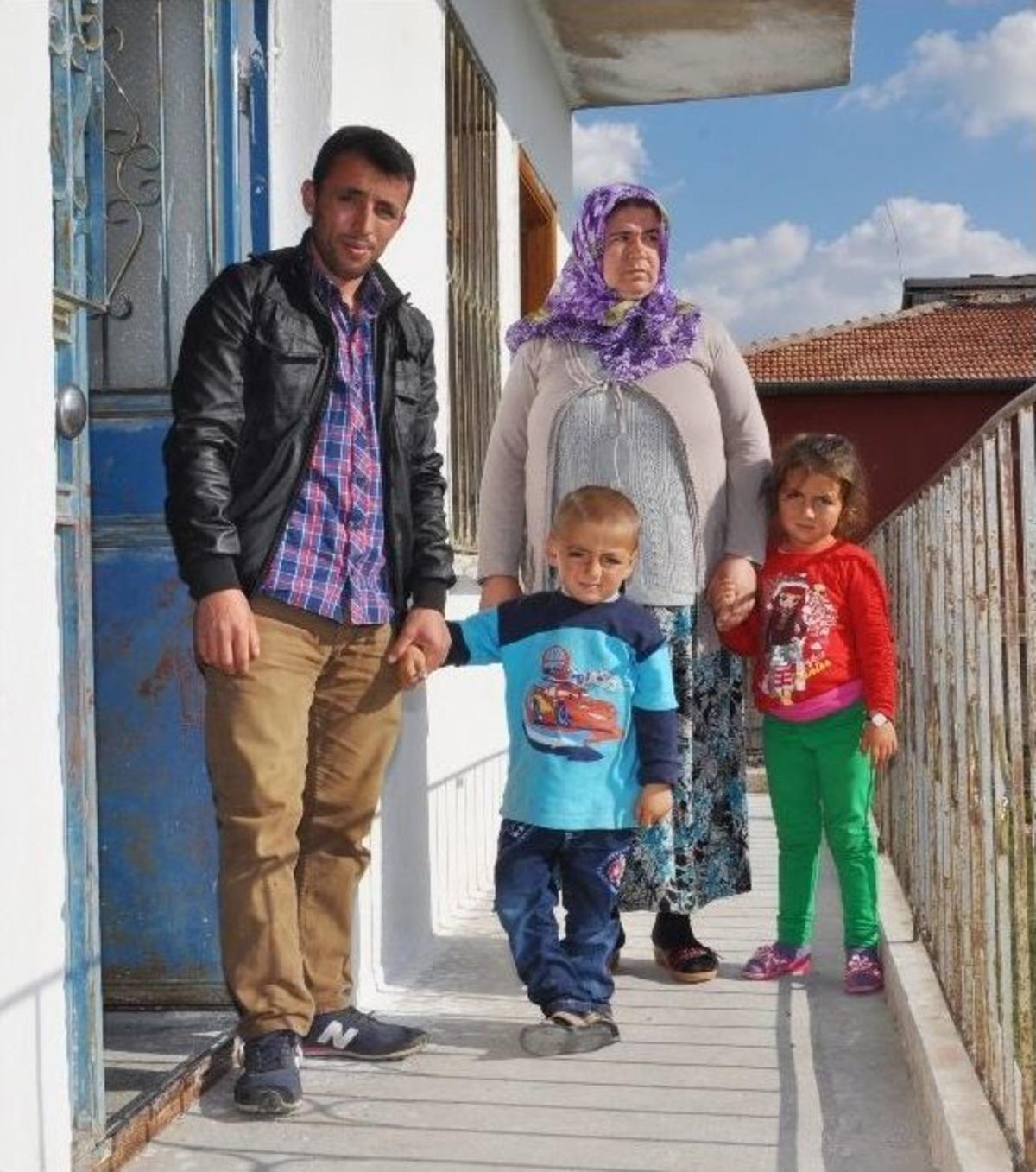 (&ouml;zel Haber) Yangında 3 Evladını Kaybeden Aile Yardım Bekliyor