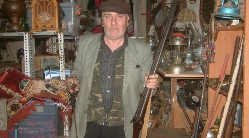 Eski Merakı Bir Vatandaşı Daha Antikacı Yaptı