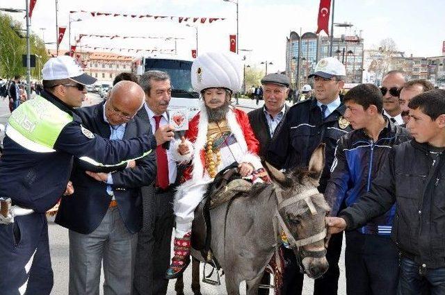 Nasreddin Hoca Ve Keloğlan’dan Emniyet Kemeri Uyarısı