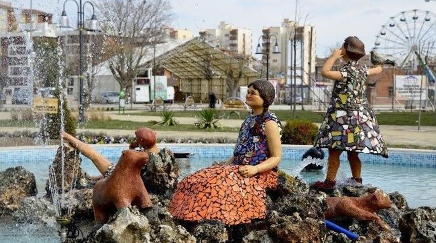 G&ouml;kkuşağı Anıtı A&ccedil;ılıyor