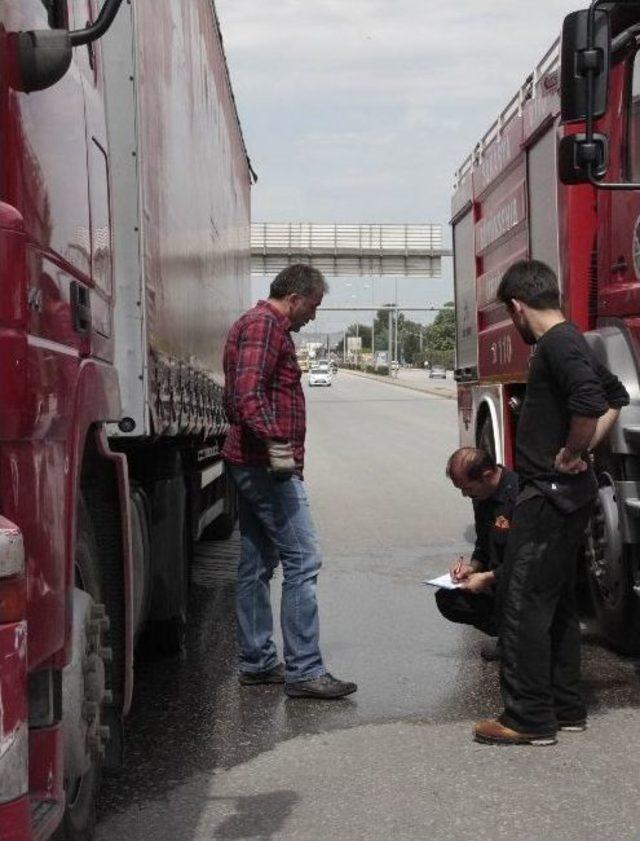 Tır'ın Lastiğinde Çıkan Yangın Korkuttu