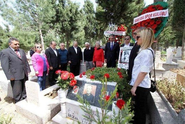 Kaf-kaf&rsquo;ın Efsane İsmi Z&uuml;ht&uuml; Işıl Kabri Başında Anıldı 2