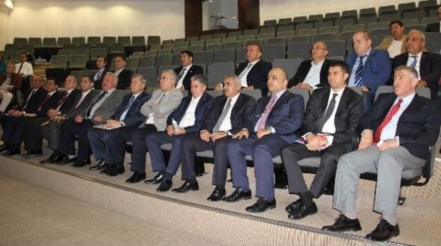 "el Ele Verip Adana&rsquo;yı Marka Şehir Yapmalıyız"